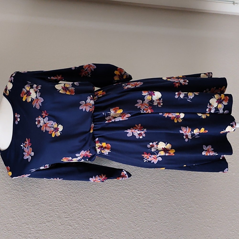 Beautiful Midi Dress! Size M